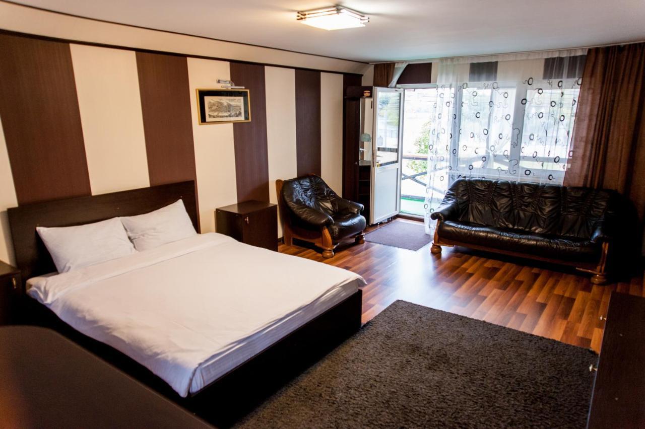 Guest House Shale Vinnitsya Dış mekan fotoğraf